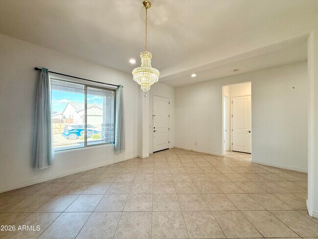 Building Photo - 3355 E Constance Wy