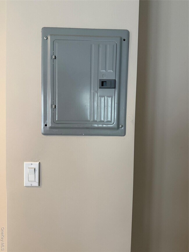 Building Photo - 7 Cammerer Ave