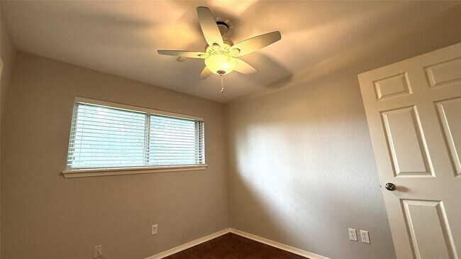 Building Photo - 6007 Dryad Dr