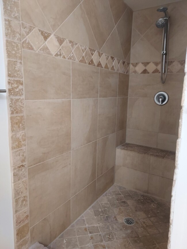 Master Walk in shower - 4510 Botanical Place Cir