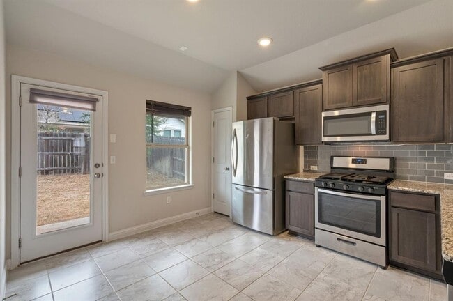 Building Photo - 8214 Cottage Rose Dr