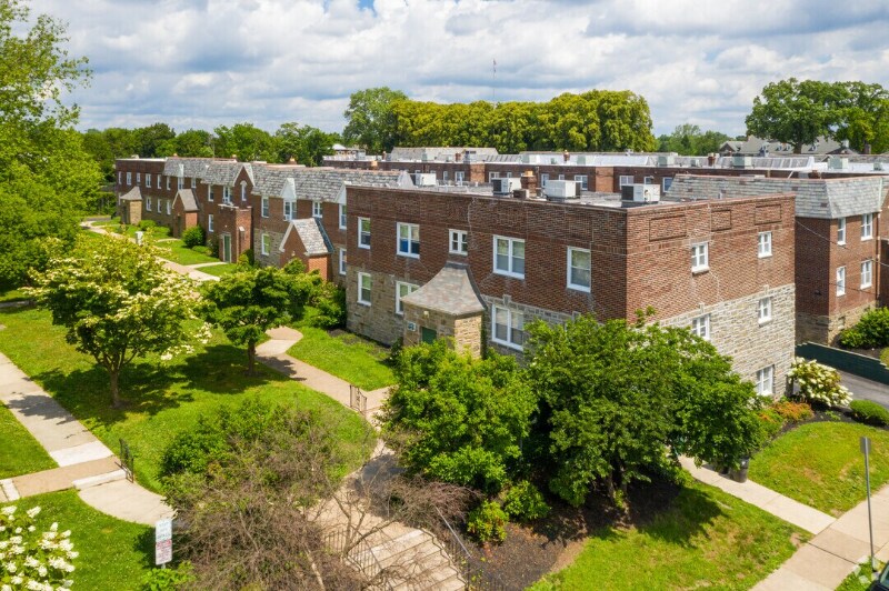 Building Photo - 430 Manheim St