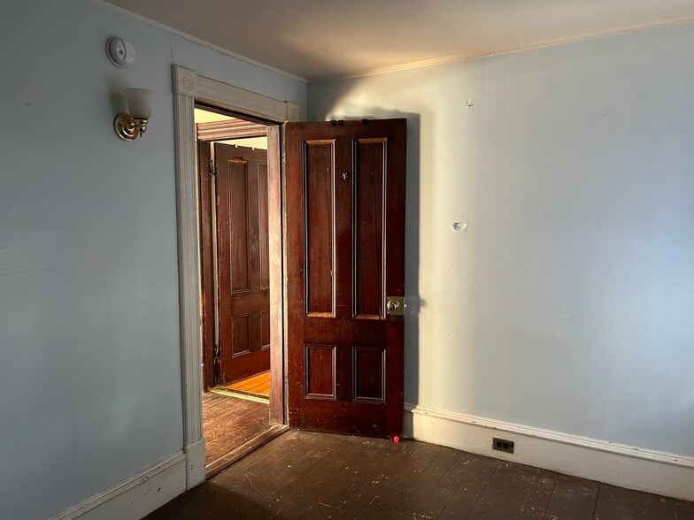 Building Photo - 92 Saint Louis St