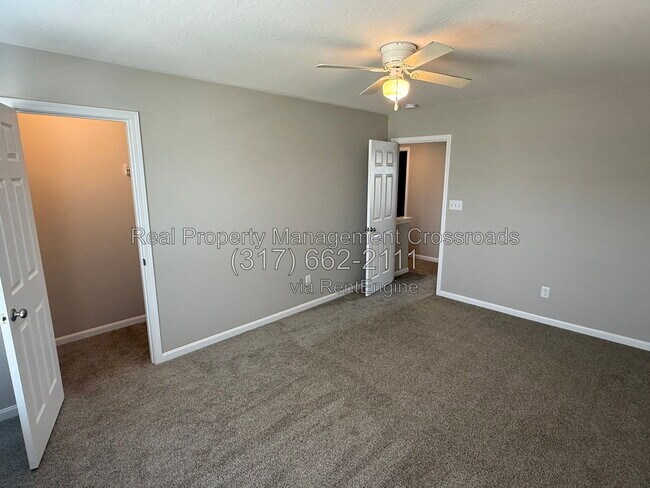 Building Photo - 5509 W Woodhaven Dr