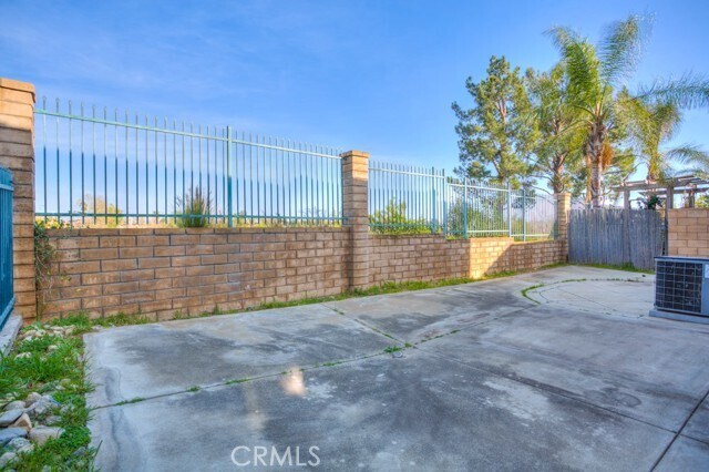 Building Photo - 6273 Long Cove Dr