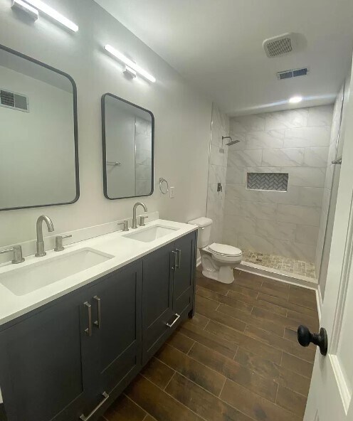 Building Photo - 8033 Navios Dr SE