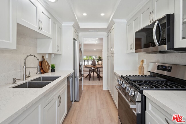 Building Photo - 17109 Palisades Cir