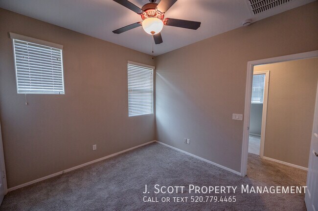Building Photo - 17737 W Mandalay Ln