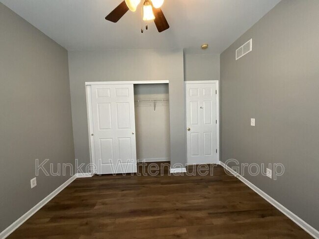 Building Photo - 2308 Four Lakes Dr