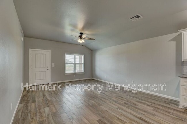 Building Photo - 642 Juniper St