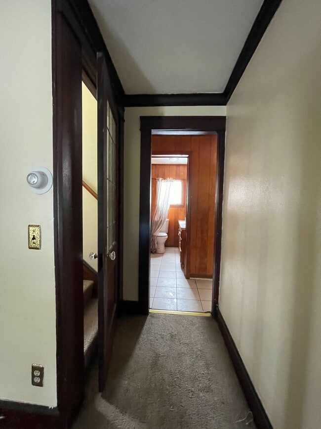 Building Photo - DREAM LOCATION !! LOOKS LIKE PRIVET ROAD !!!