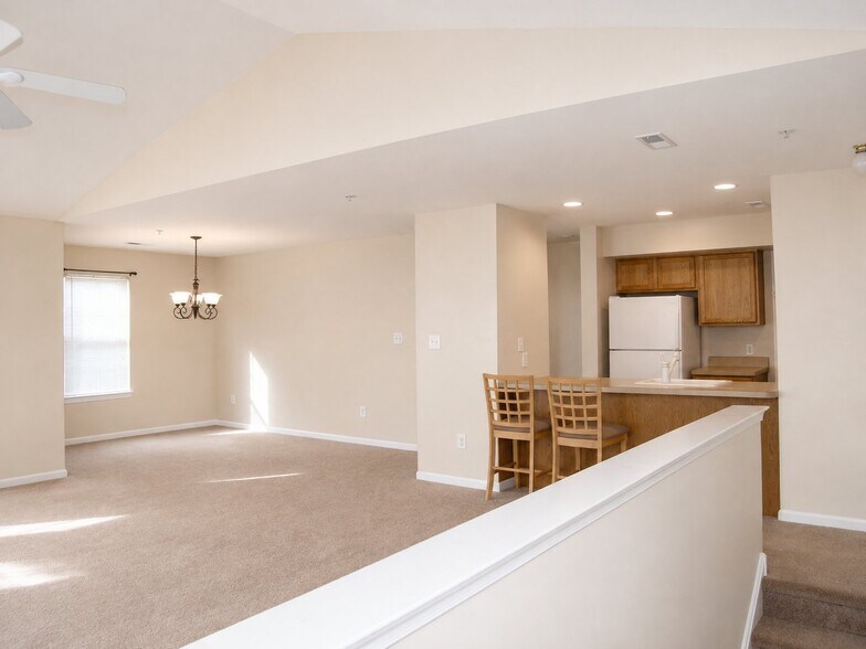 Building Photo - 140 Horseshoe Dr