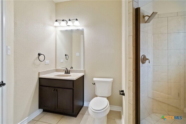 Building Photo - 3621 Cinkapin Dr