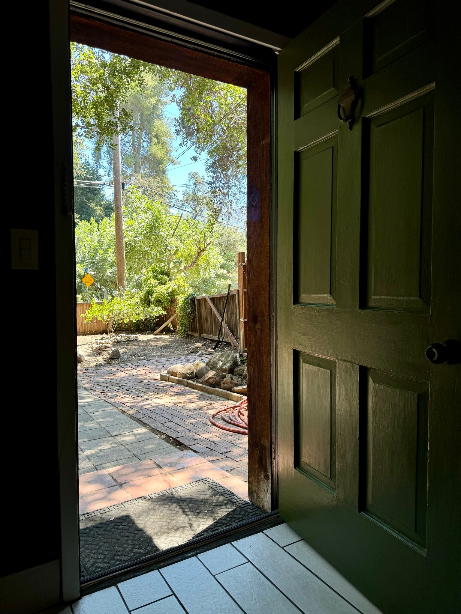 Building Photo - 1619 Oak Dr