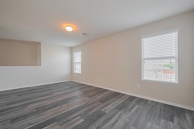 Building Photo - 2315 Zephyr Ln