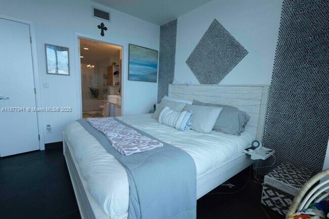 Building Photo - 888 Biscayne Blvd