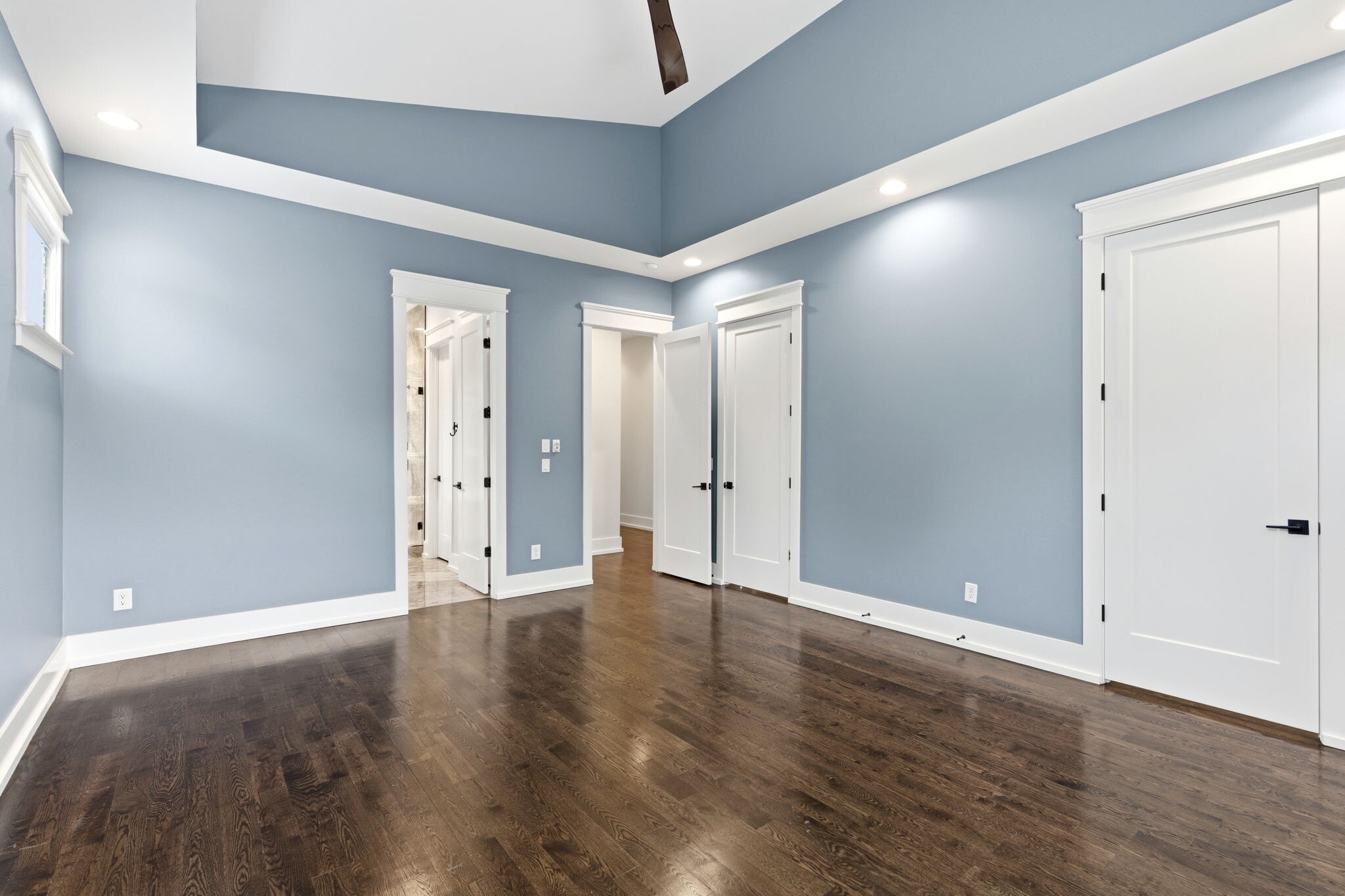 Building Photo - 1708B 15th Ave S