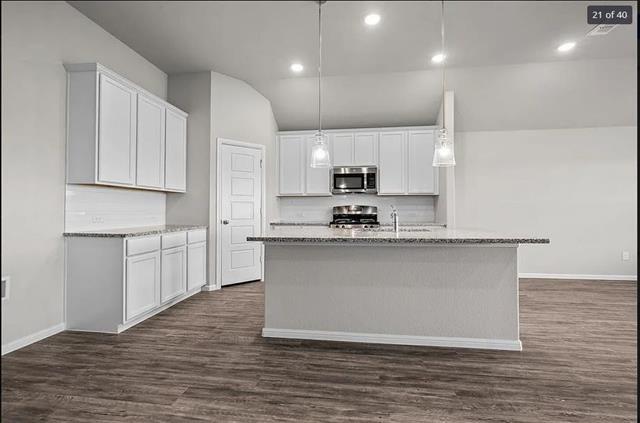 Building Photo - 1909 Javelina St