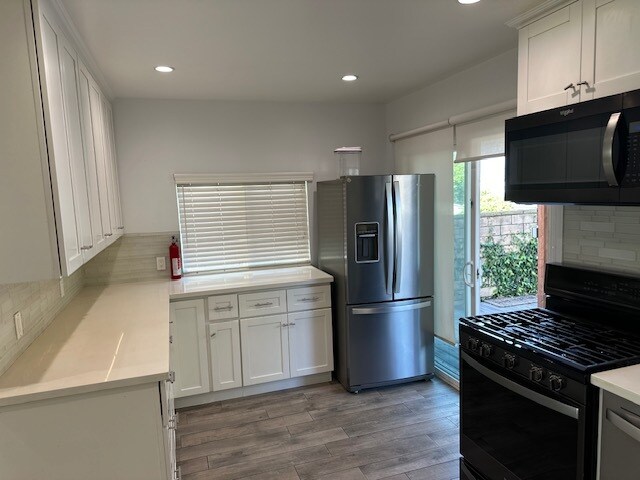 Building Photo - 8424 Glider Ave