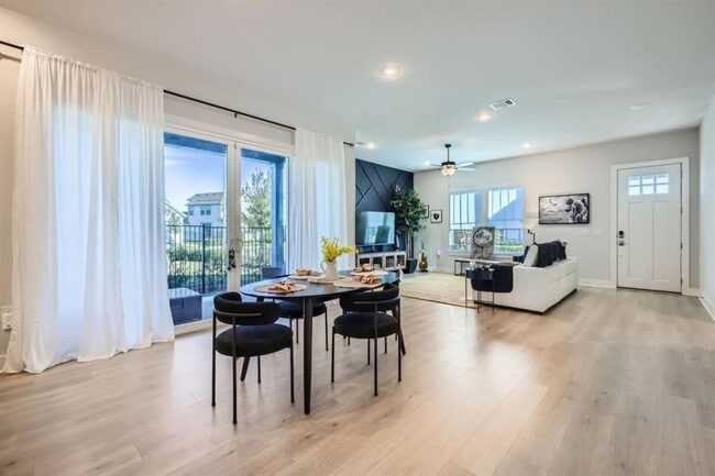 Building Photo - 7700 Ella Lee Ln