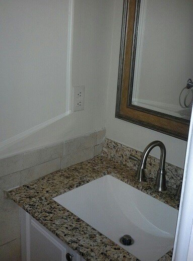 half bathroom - 252 Majorca Ave