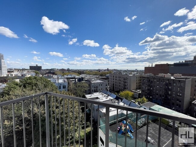 Building Photo - President Street / Spacious Crown Heights ...