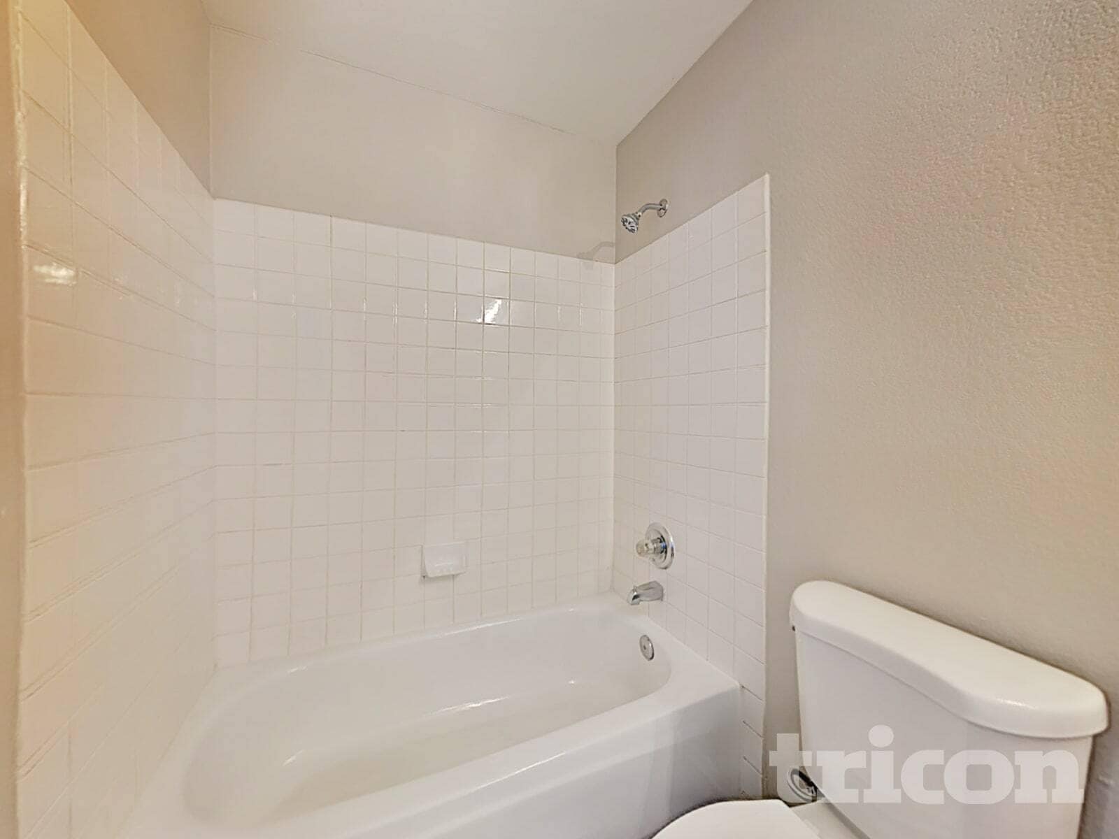 Building Photo - 6619 Clover Wood Ln