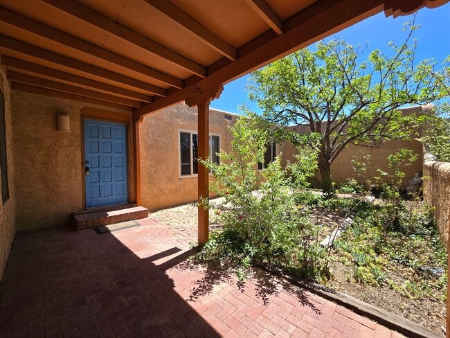 Building Photo - Turnkey Barranca Mesa Cul-de-sac Home