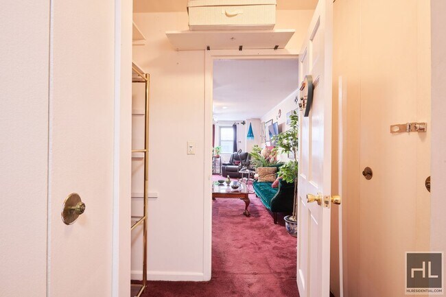 Building Photo - 85-88 8th Ave