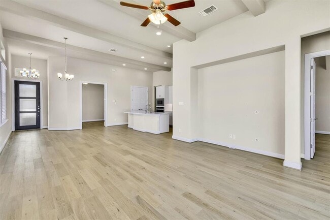 Building Photo - 505 Faith Dr