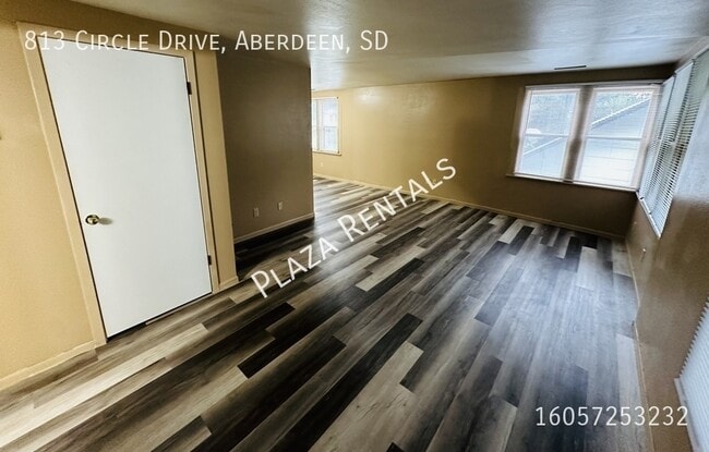 Building Photo - 202 N Washington St