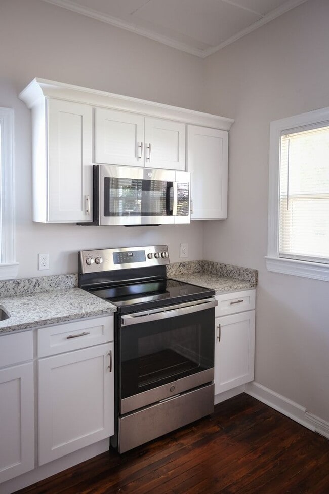 Building Photo - 7 Welch St