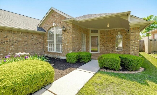 Building Photo - 10133 Cassandra Dr
