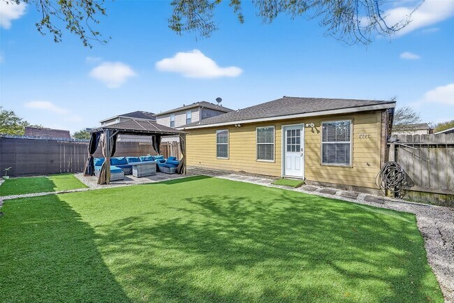 Building Photo - 9111 Grand Villa Ln