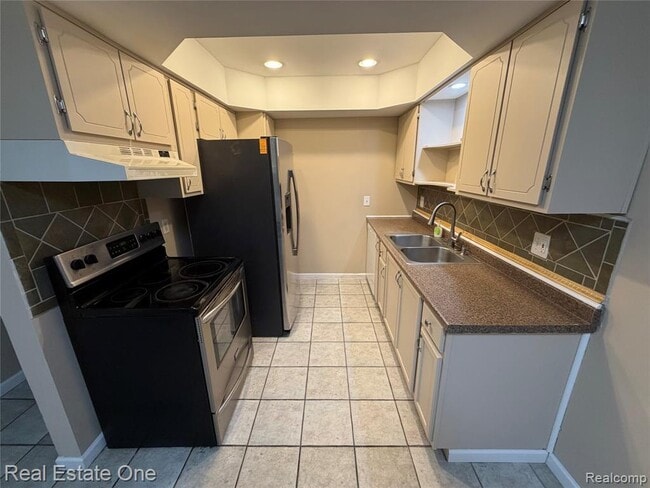 Building Photo - 37035 E Aragona Dr