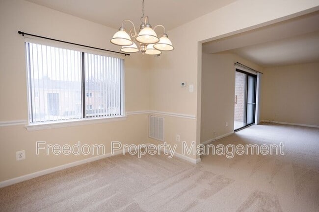 Building Photo - 10629 Provincial Dr