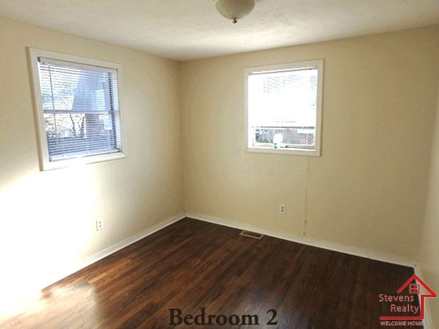 Building Photo - 325 N Franklin Ave