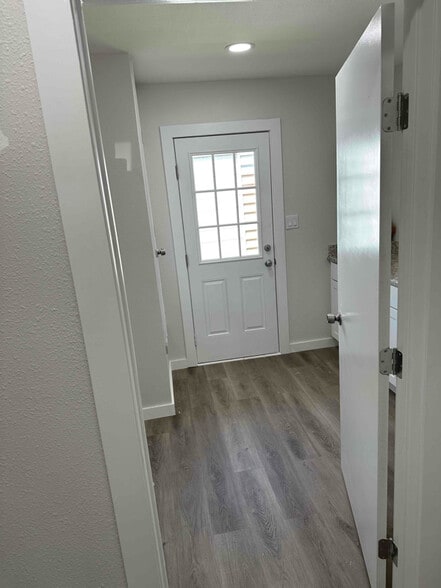 Building Photo - 963 Shephard Dr