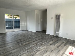 Building Photo - 840 W Colden Ave