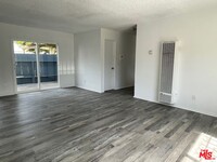Building Photo - 840 W Colden Ave