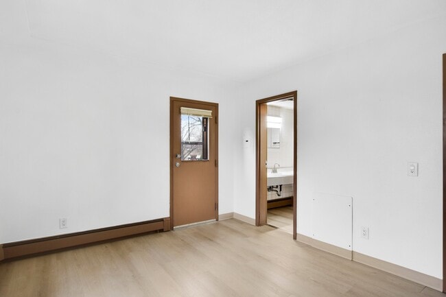 Building Photo - 934 High St