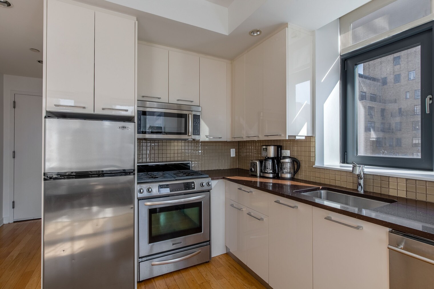 Building Photo - 49 E 34th St
