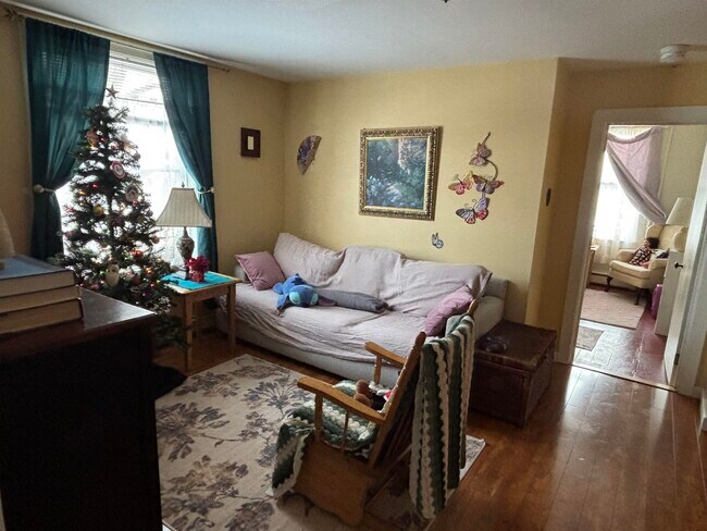 Building Photo - 21 Annie St