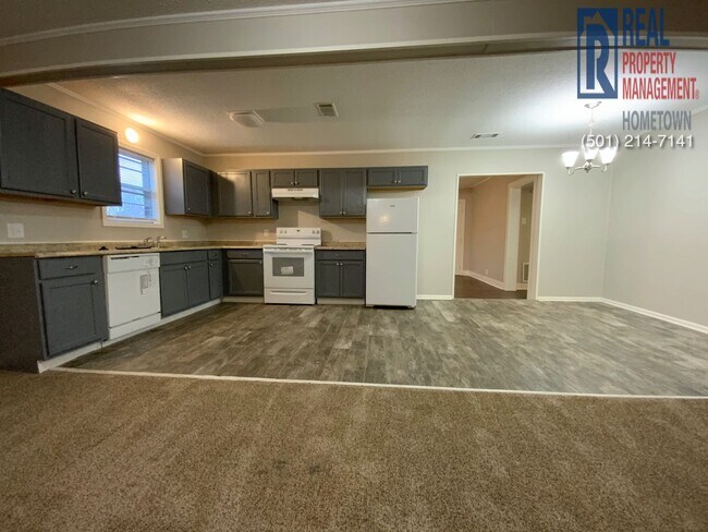 Building Photo - 4820 W 29th-