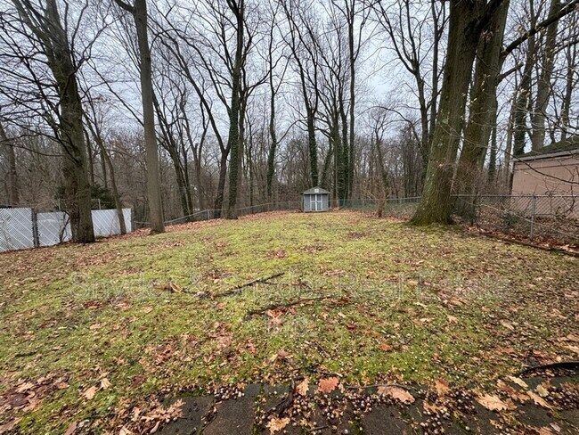 Building Photo - 1857-1859 Cromwell Drive