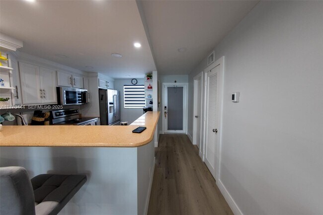 Building Photo - 1501 S Ocean Blvd