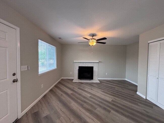 Building Photo - 1115 Chiricahua Loop