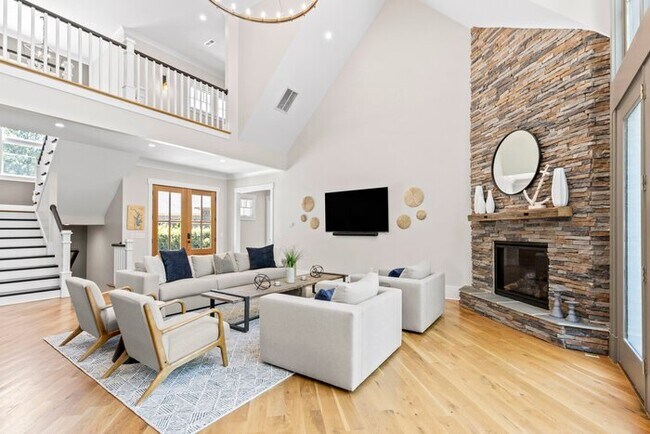 Building Photo - Northshore Landing