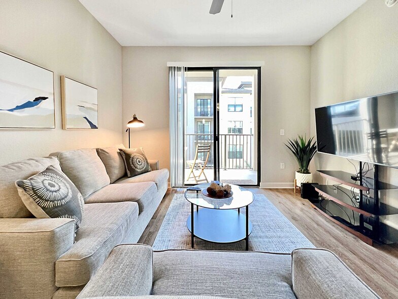 Building Photo - 4504 W Spruce St