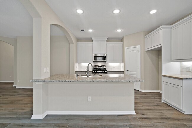 Building Photo - 187 Buckeye Dr